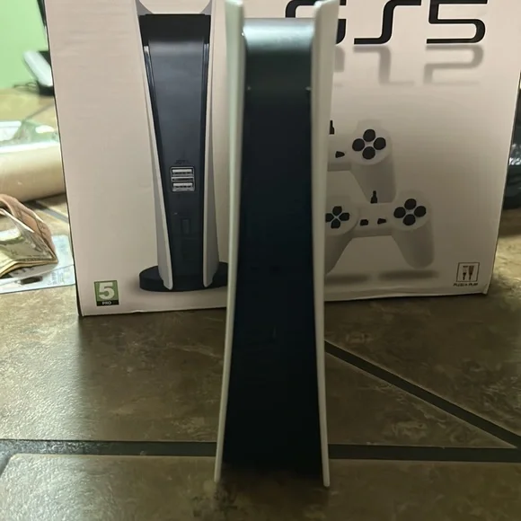 Game station 5